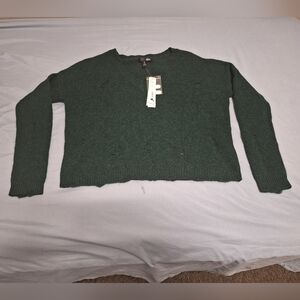 Aqua cashmere distressed sweater in a womens small. Forest green. NWT